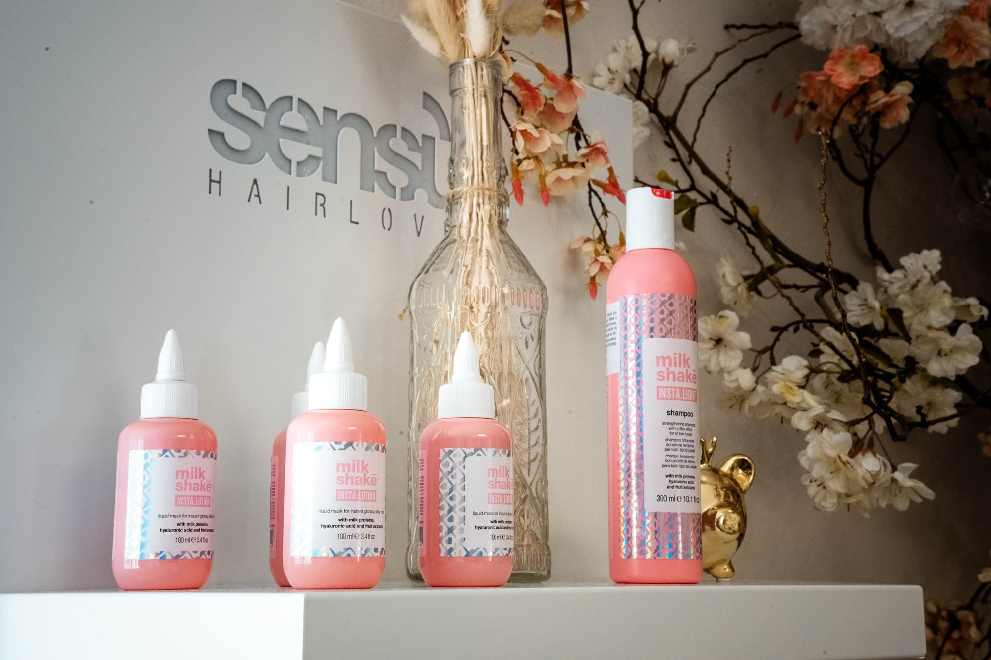 Prémiové vlasové produkty Sens.ùs a milk_shake používané v salóne Good Hair by Zane