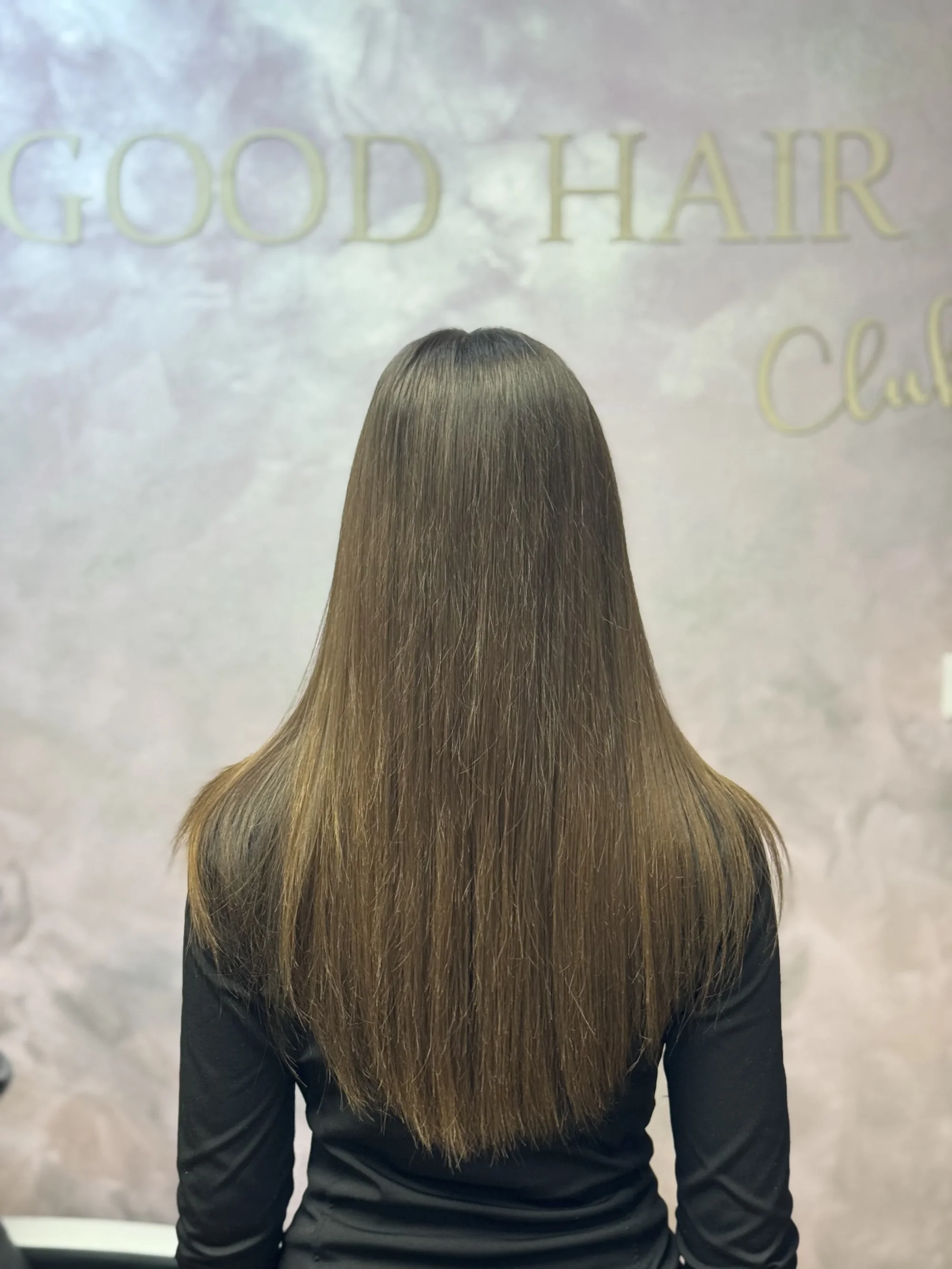 Predlžovanie vlasov keratínovou metódou — dokonale hladké blond vlasy v Good Hair by Zane